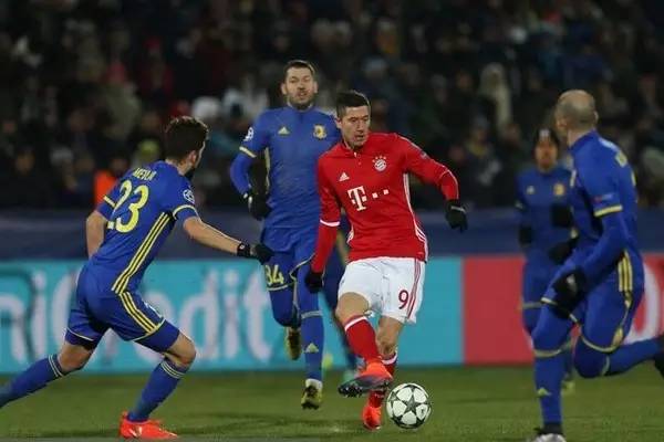 更多人的尊 更多人的尊